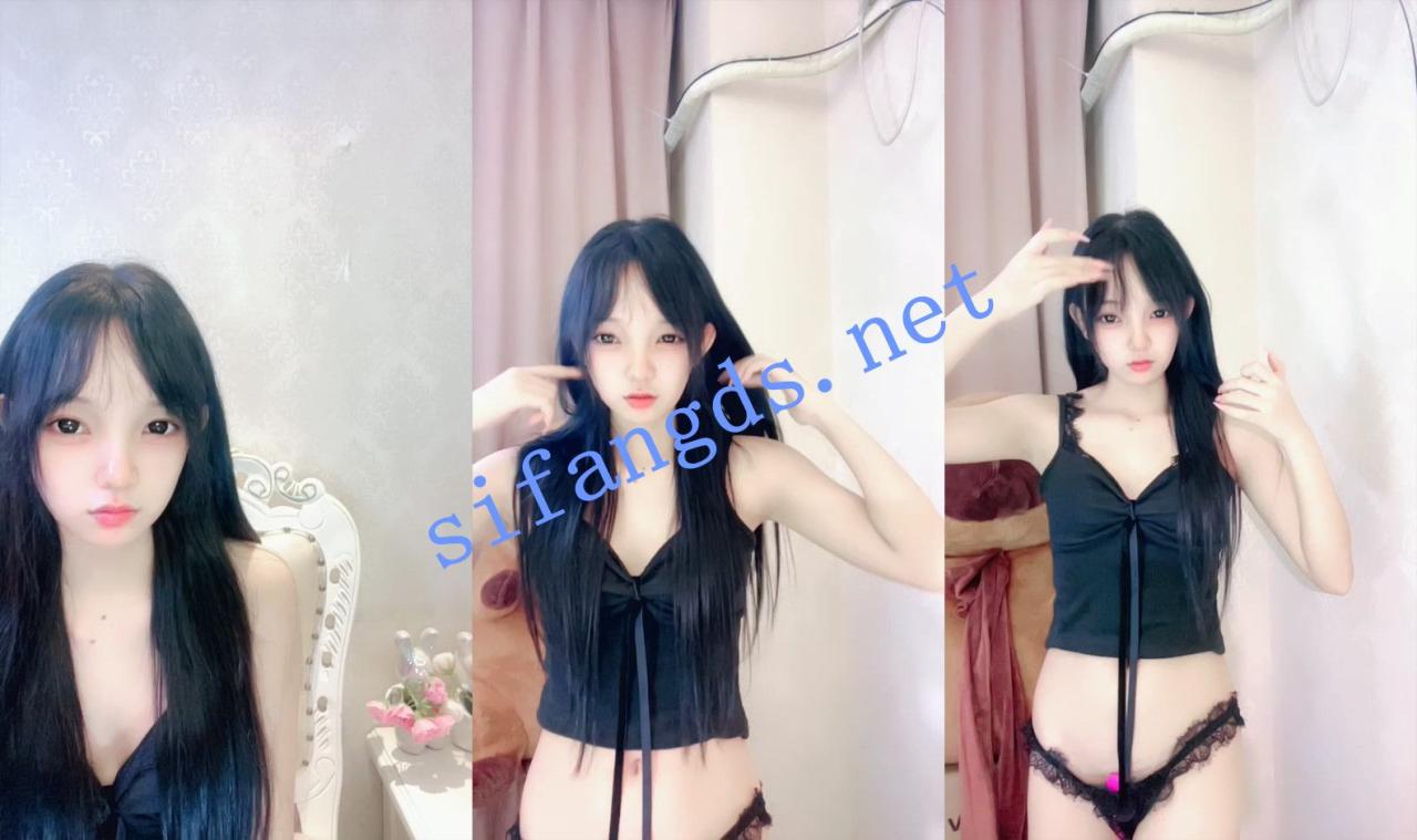 ⚡【鬼鬼啊】让人惊叹的校花女神!脱衣舞~全身雪白~三点粉 11 ⚡【鬼鬼啊】让人惊叹的校花女神!脱衣舞~全身雪白~三点粉 11