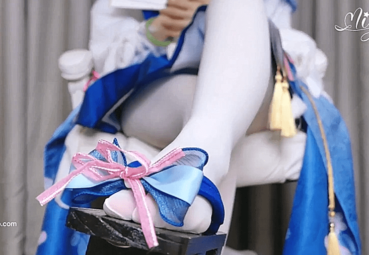 铃木美咲-白鹭樱华篇 cos原神神里绫华口交足交 6 铃木美咲-白鹭樱华篇 cos原神神里绫华口交足交 6