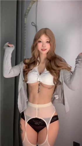 抖音超150万粉-盐汽喵 私密视频秀 内衣骚舞 情趣诱惑【15V】【455M】 7 抖音超150万粉-盐汽喵 私密视频秀 内衣骚舞 情趣诱惑【15V】【455M】 7