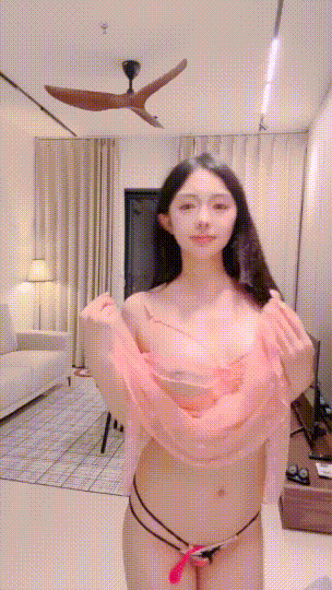 疯狂推荐!顶级御姐!超美网红脸~【灵羽合】骚舞!自慰~爽 2 疯狂推荐!顶级御姐!超美网红脸~【灵羽合】骚舞!自慰~爽 2