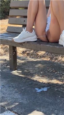 推特呲尿大比拼 各种妹妹放尿给你看 比比谁的穴嫩尿的远 25 推特呲尿大比拼 各种妹妹放尿给你看 比比谁的穴嫩尿的远 25