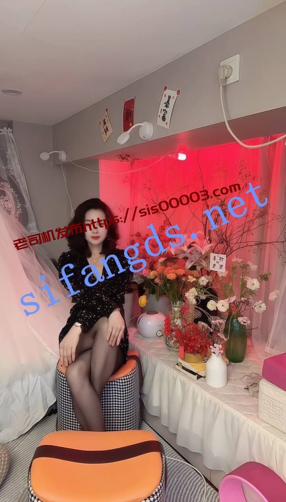 抖音 蓝姐姐-2 17万粉 高贵气质御姐 露脸露点 电动阳具插B【6V】【392M】 4 抖音 蓝姐姐-2 17万粉 高贵气质御姐 露脸露点 电动阳具插B【6V】【392M】 4