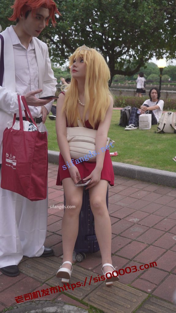 【xxn-312】吊带红裙金发美女..蕾丝边可爱卡通内一路跟拍【1V】【360M】 4 【xxn-312】吊带红裙金发美女..蕾丝边可爱卡通内一路跟拍【1V】【360M】 4