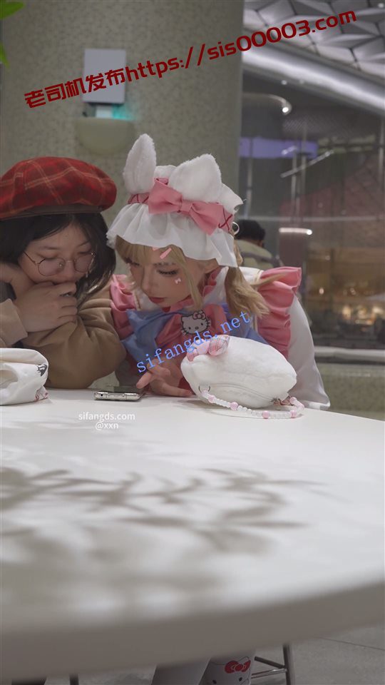 【xxn-315】第五人格cos萌妹拍抖音..蕾丝边黄内+桌下视角【1V】【1.31G】 7 【xxn-315】第五人格cos萌妹拍抖音..蕾丝边黄内+桌下视角【1V】【1.31G】 7