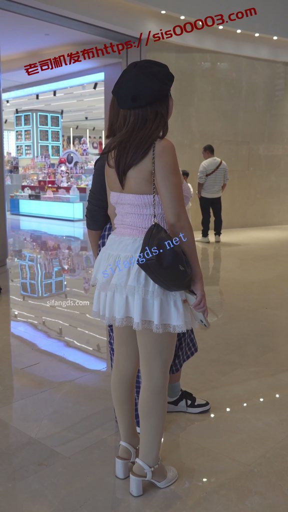 (BC-AA-585)蕾丝裙骚妇聚会..厚丝袜居然开裆..扶梯CD粉内【1V】【477M】 6 (BC-AA-585)蕾丝裙骚妇聚会..厚丝袜居然开裆..扶梯CD粉内【1V】【477M】 6