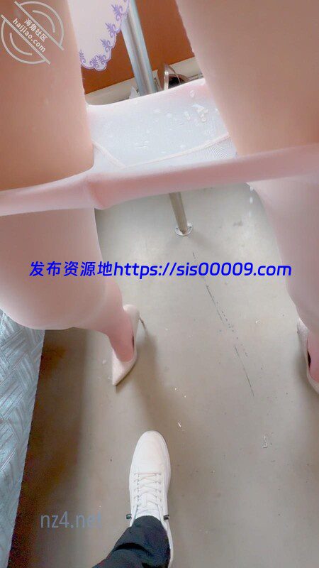 【超顶❤️通奸乱伦】会喷水的亲姐姐✨ 高能刺激！火车上大胆全裸做爱 从厕所干到卧铺爽到潮吹 爆肏后入内射 床单都湿透 [1V/369MB] 15