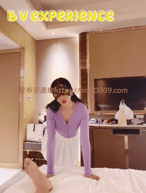 【极品反差婊】推特女神爱丝袜Vivian姐定制版流出 – 清纯白色JK淫荡痴女[1V/459MB] 4