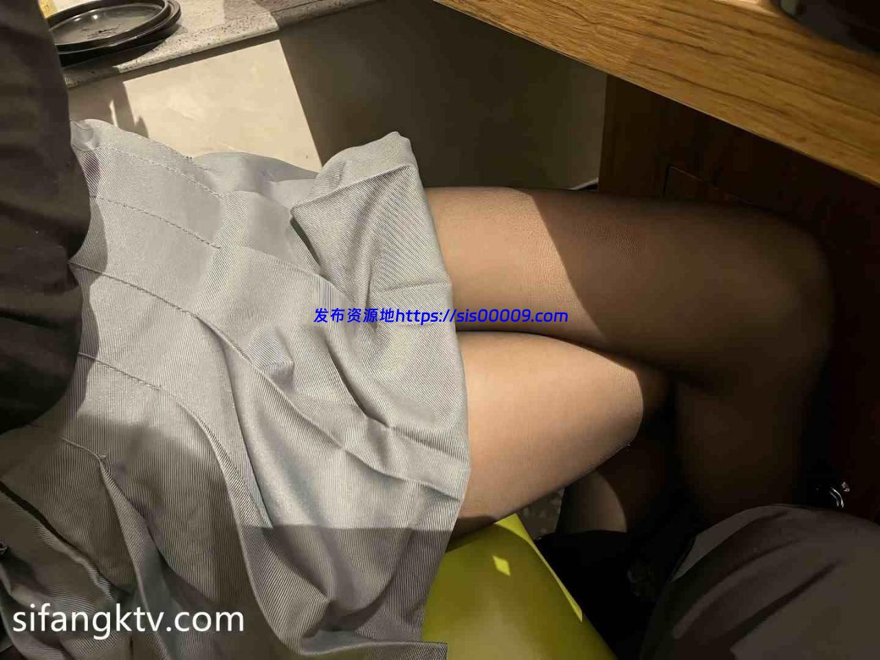 摄影师【佳音大神】开发漂亮女友【20V/2.04GB】 2