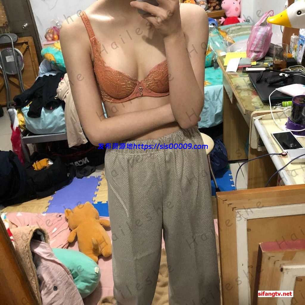 高校清纯美女【晴晴】极品反差【12P/5V/485M】 6