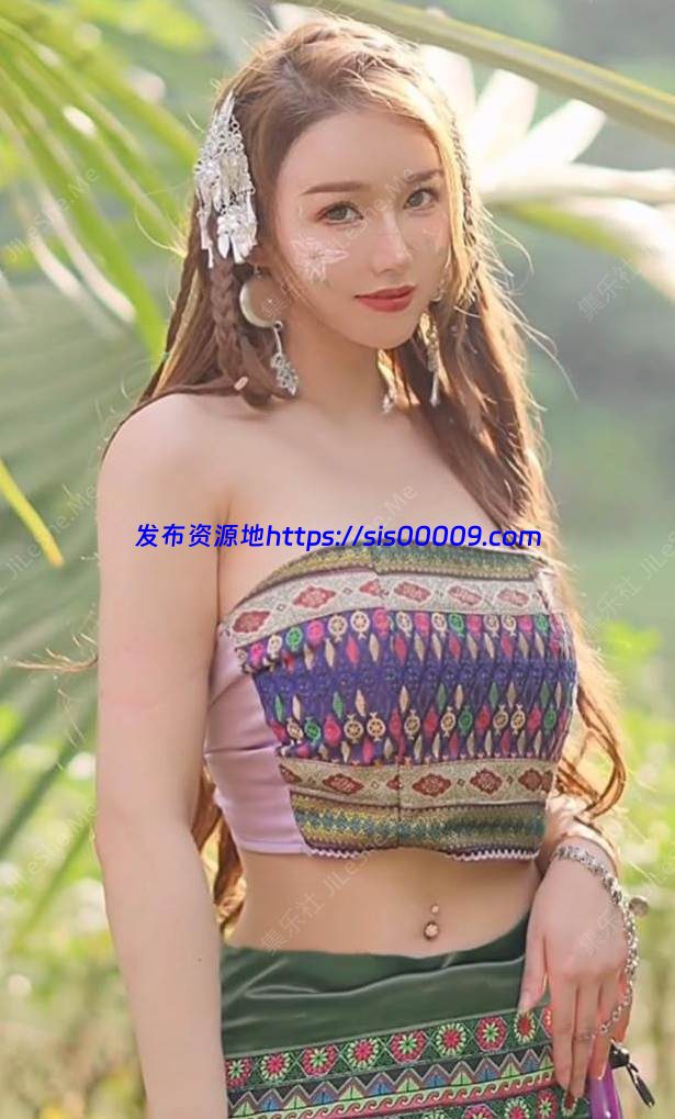 绝版流出！抖音粉丝超50万的网红尤物-尤妮丝 不再遮遮掩掩了，首次真正露脸又露逼！这骚货的表情骚上天了，好长的阴唇 3