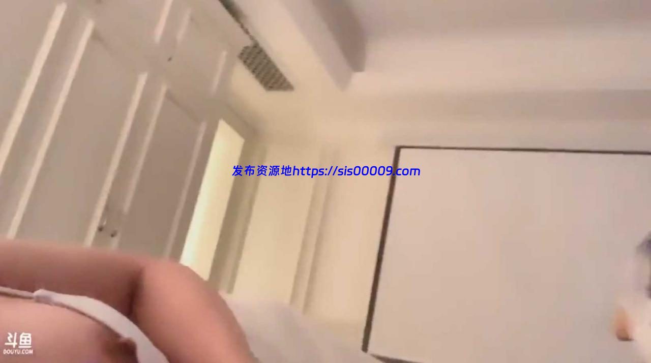 DYTV百万粉主播@苏恩直播走光事件[1V/123MB] 2