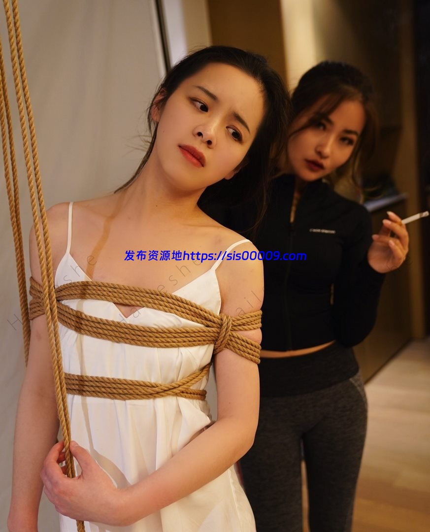 与大神冯珊珊合作过的极品美少女露出女神你的小可爱pig330【880P/197V/570M】 6 与大神冯珊珊合作过的极品美少女露出女神你的小可爱pig330【880P/197V/570M】 6