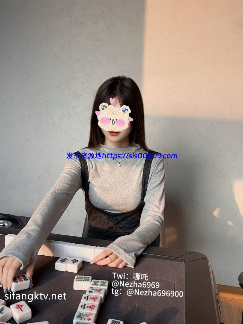 推特@Nezha69690 小哪吒露出 合集【52V/71P/2.5GB】 8