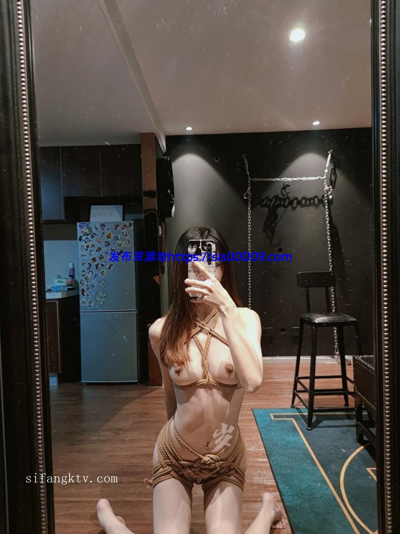 极品清纯萌妹大学生【穗岁】【55P/3V/72.3】 8