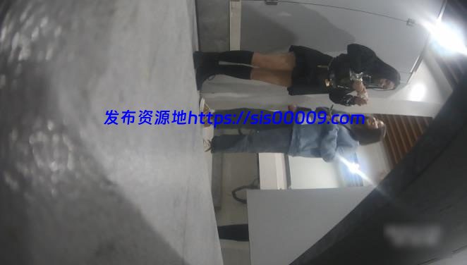 【厕拍】高颜值大学 全是美女【百度网盘/4V/1.27GB】 3