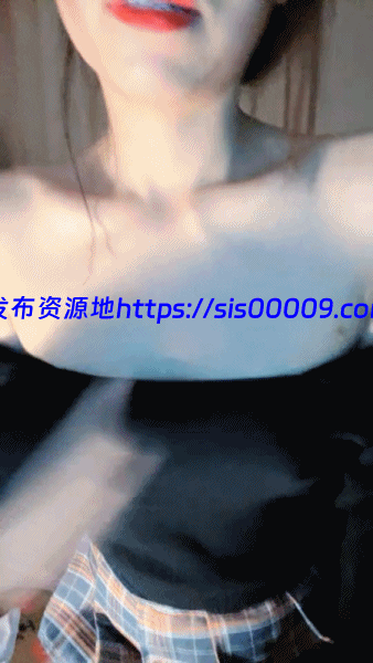 【极品美乳】【嗷呜呜呜嗷呜】合集二，乳头长的美乳美女 6