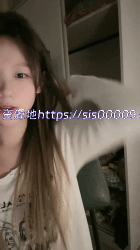 ❤♡美到窒息~姿色绝美~【大一学生】扣逼逼里面哗啦啦的响 1
