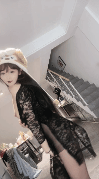 【顶级绿播女神下海 小玩偶】忽悠闺蜜一起秀 好美秒杀网红 2 【顶级绿播女神下海 小玩偶】忽悠闺蜜一起秀 好美秒杀网红 2