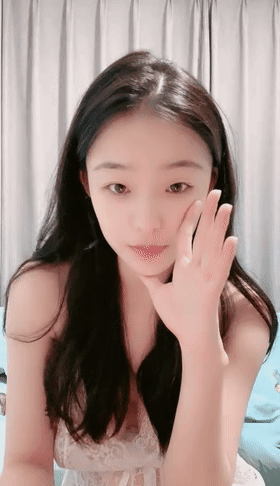 重磅☸G奶学生下海【早恋少女】足交~尿尿~自慰~无套猛干~ 1