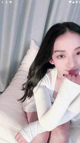 ██绿播女神,初下海!【你的猪来了】女神居然自慰喷了 2 ██绿播女神,初下海!【你的猪来了】女神居然自慰喷了 2