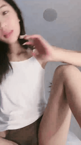 ⚫️新人下海~极品女神【摇摇想吃糖】模特身材~自慰喷水 1 ⚫️新人下海~极品女神【摇摇想吃糖】模特身材~自慰喷水 1