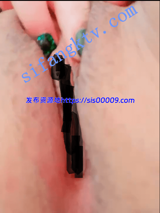 【巨乳网红】戴允祺最新微信漏点抠逼福利 9v 6 【巨乳网红】戴允祺最新微信漏点抠逼福利 9v 6