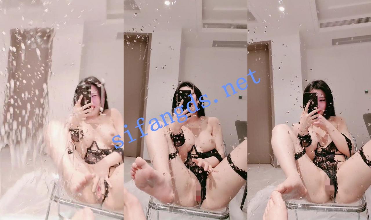 ⚡20小时核弹!小母狗疯狂抠逼~骚水喷到天上~【遇水则发】~ 14 ⚡20小时核弹!小母狗疯狂抠逼~骚水喷到天上~【遇水则发】~ 14