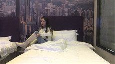 ♋♋新人登场！【小妖精】这么尤物的无毛软妹子~炮击白浆 21