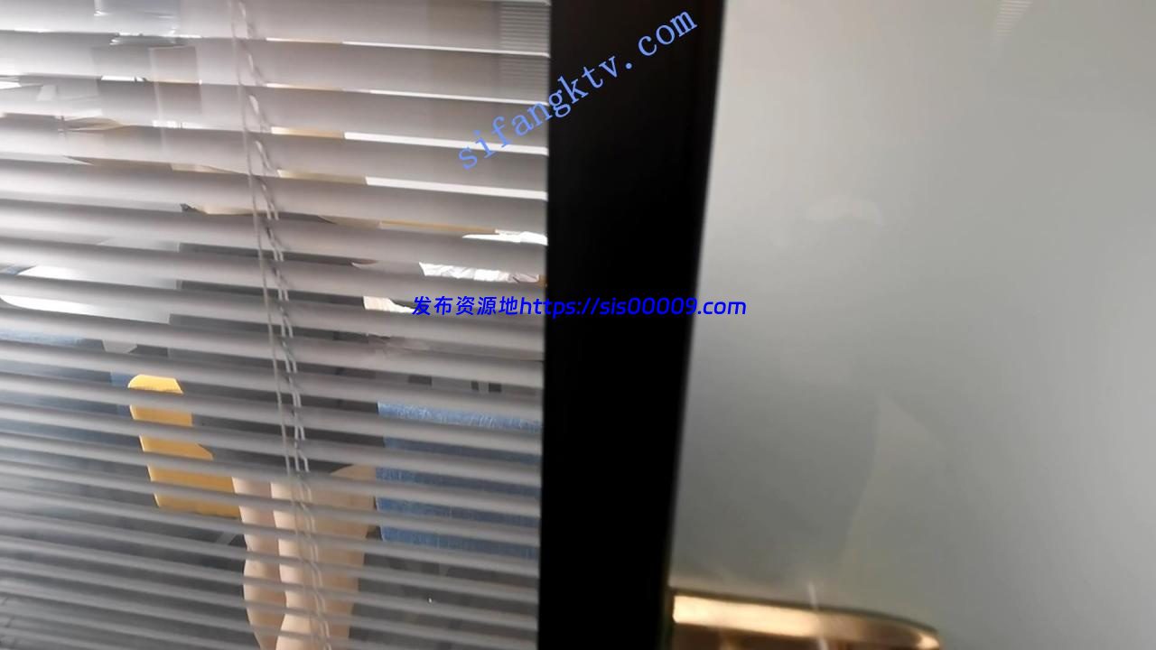 *老虎菜原创*偷拍98年同事乔佳后续（换衣+惊现上班无内） 7