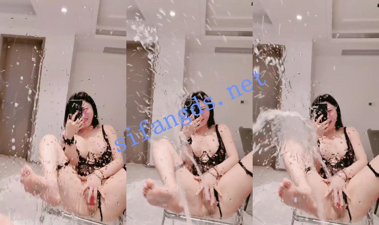 ⚡20小时核弹!小母狗疯狂抠逼~骚水喷到天上~【遇水则发】~ 6 ⚡20小时核弹!小母狗疯狂抠逼~骚水喷到天上~【遇水则发】~ 6