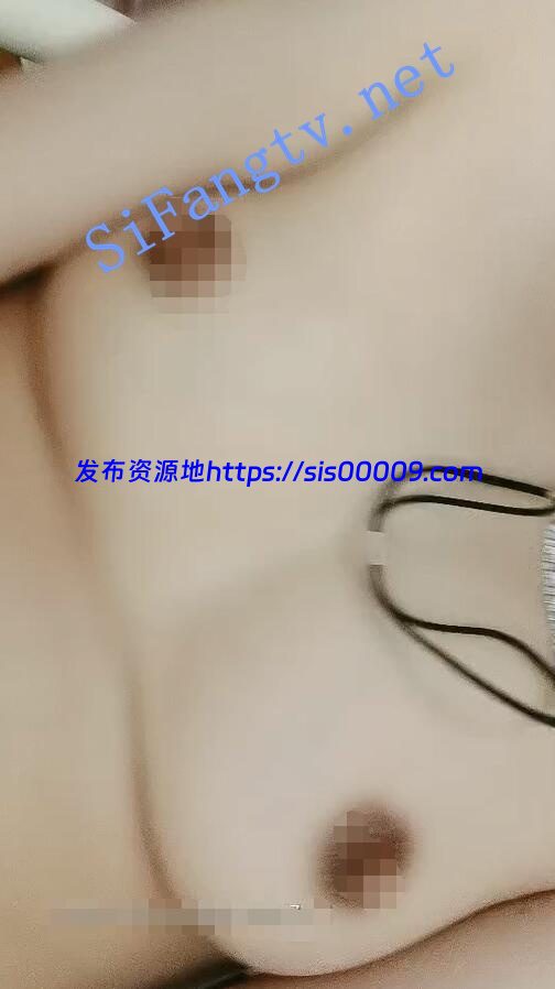 【全网最美】1月6日抖音女歌手下海抠逼道具插逼岀白浆尿尿 6