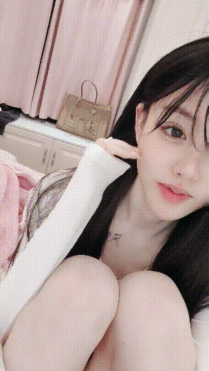 卧槽!兄弟们!女神终于喷水了~【笑脸】道具自慰!我射了~ 1 卧槽!兄弟们!女神终于喷水了~【笑脸】道具自慰!我射了~ 1