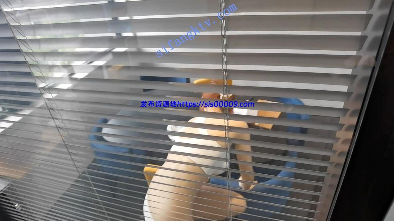 *老虎菜原创*偷拍98年同事乔佳后续（换衣+惊现上班无内） 6