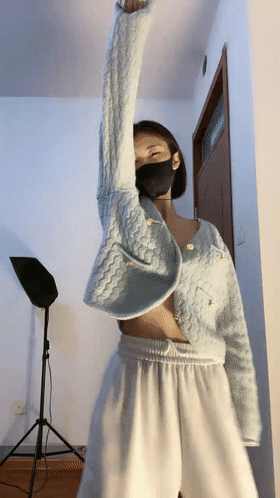 ✈情迷御姐 ✈20小时【巧克力姐姐】有节奏的喷水1字马痉挛~ 2 ✈情迷御姐 ✈20小时【巧克力姐姐】有节奏的喷水1字马痉挛~ 2