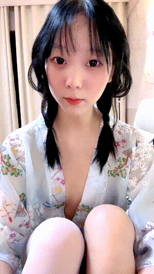 ⭐清纯大学学妹~真的真的好美【安安】道具自慰~我快撸晕了 1 ⭐清纯大学学妹~真的真的好美【安安】道具自慰~我快撸晕了 1