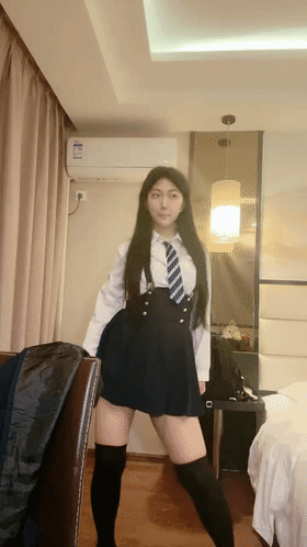 ✈新生校花下海✈【是学妹呀】酒店喷水+校园宿舍蹦舞自慰~ 1 ✈新生校花下海✈【是学妹呀】酒店喷水+校园宿舍蹦舞自慰~ 1