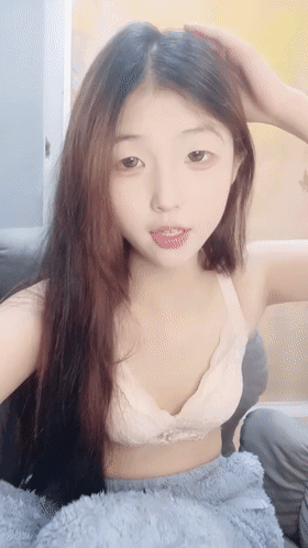 ⚫️超级萌的学生妹!【04年的妹妹】热门裸舞,超级性感! 1 ⚫️超级萌的学生妹!【04年的妹妹】热门裸舞,超级性感! 1