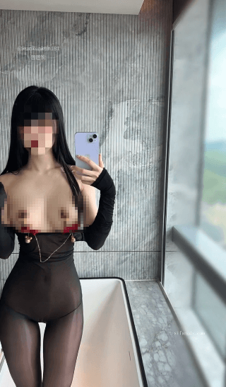 【精品】推特漫画身材困困狗，被健身男友强势后入好痛啊 9