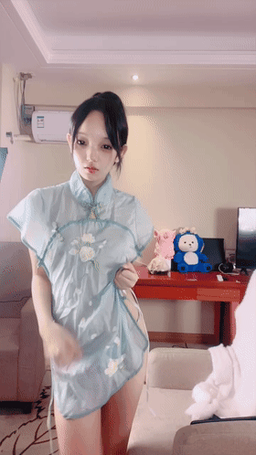 奇迹女神~真好看~【鬼鬼啊】人如其名跳蛋自慰淫水泛光裸舞 3 奇迹女神~真好看~【鬼鬼啊】人如其名跳蛋自慰淫水泛光裸舞 3