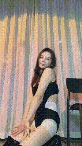 ❤️魅惑欲女【煕煕】丝足高跟骑脸骚舞口水温柔语调撸爆 4 ❤️魅惑欲女【煕煕】丝足高跟骑脸骚舞口水温柔语调撸爆 4