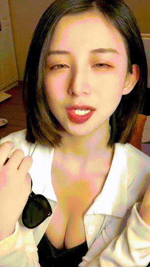 ⭐超骚反差极品教师【小书老师】全身吐牛奶~框框道具自慰~ 1