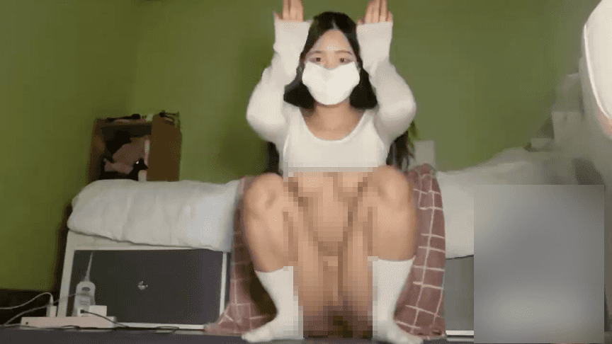 顶级Tiktok(布偶猫)，韩瑜伽博主兼职举牌福利姬，漏穴，尿尿 5
