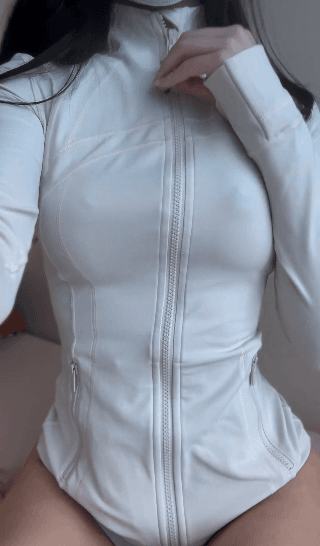 【精品】推特漫画身材困困狗，被健身男友强势后入好痛啊 7