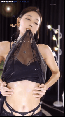 【乐嗨 茴香】超骚美女 牛仔热裤蕾丝底裤 抬腿露逼毛 很顶 13