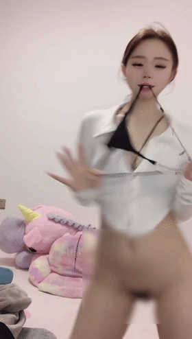 超魅惑主播 乖乖 裸舞直播精剪 极骚舞姿表情诱惑人间极品 14 超魅惑主播 乖乖 裸舞直播精剪 极骚舞姿表情诱惑人间极品 14