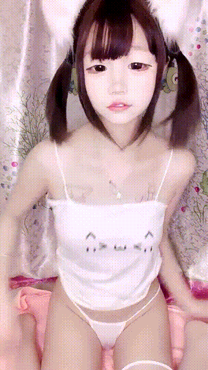 ⚜️极品白虎萝莉【妍妍酱】 自慰高潮喷水~妥妥的电子女友 1 ⚜️极品白虎萝莉【妍妍酱】 自慰高潮喷水~妥妥的电子女友 1