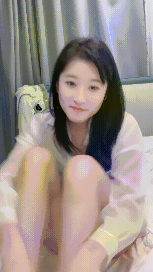 校花来了！好漂亮好甜啊~【云妹妹】自慰！一字马！好想操~ 1