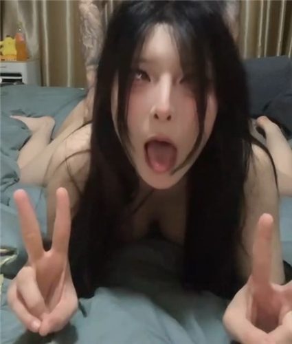 推特新福利姬FL4K/小茜quq 露脸裸舞肌肉男爆插小骚穴 顶级爽 15