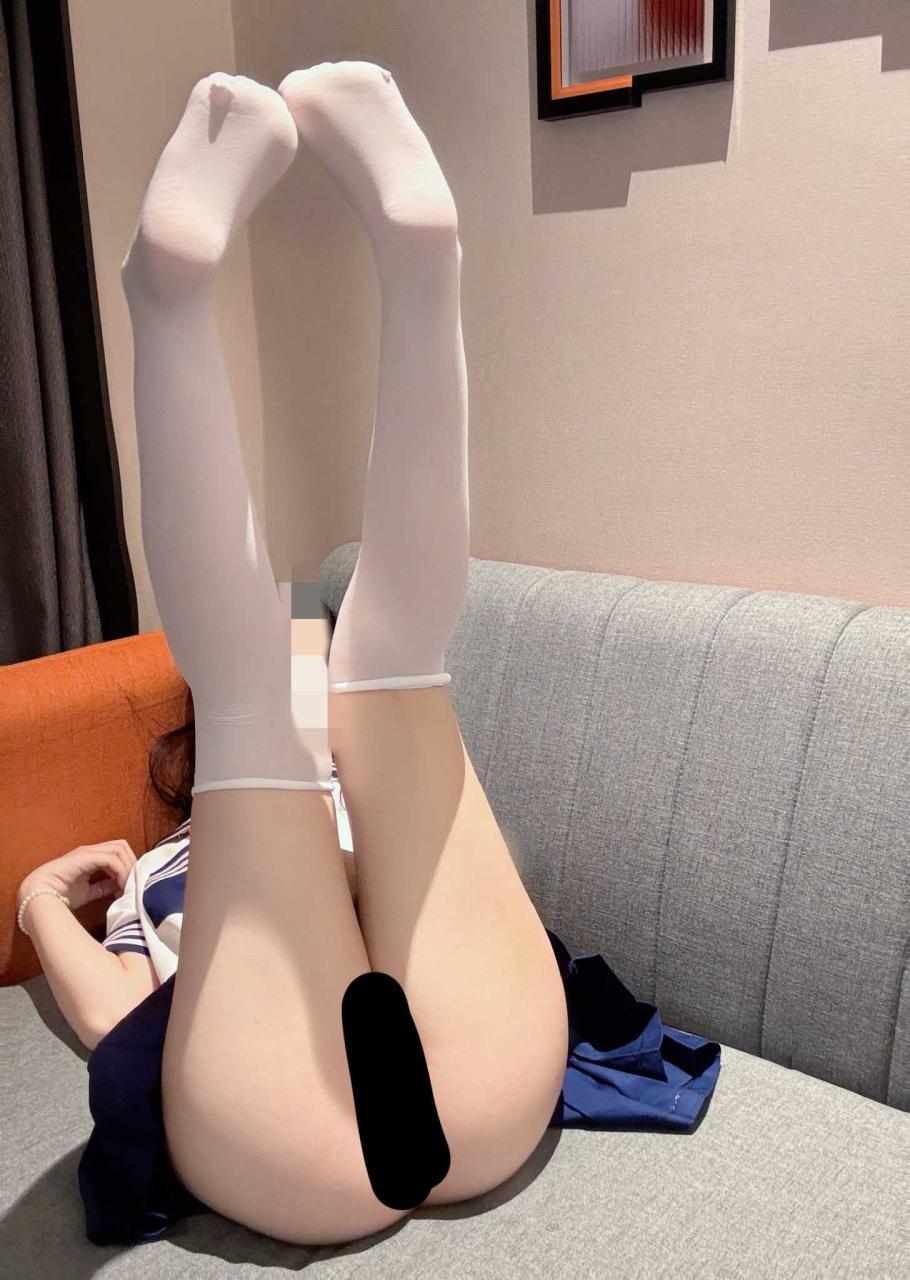 【新】Jasmine.小甜u(仅呆)-[福利订阅] 18分钟 双马尾白虎萝莉订阅【80P+55V】【449MB百度云】 3