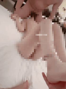 【重磅】极品骚女友【酱紫玩】推特288付费门槛群 多人运动 4